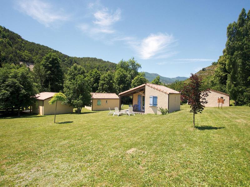 Logis Hotel Le Ceans Orpierre Exteriör bild